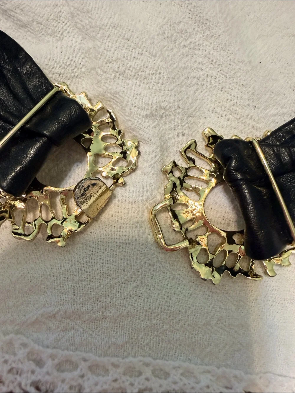 Vintage 1980s Wide Black Leather Cinch Belt Gold Filigree Interlocking Buckle